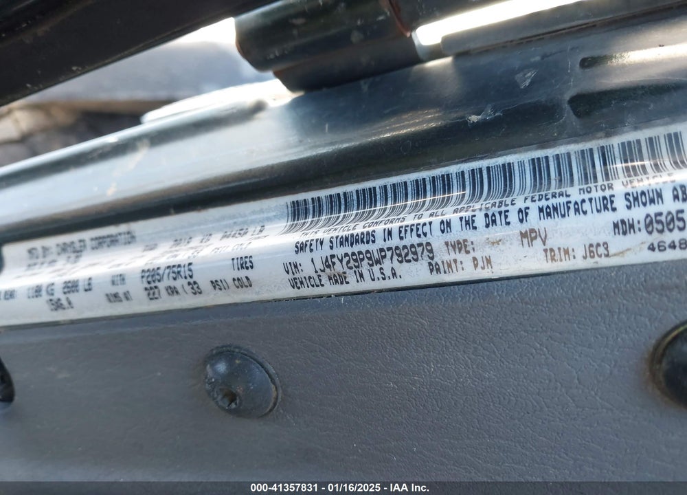 1998 JEEP WRANGLER SE VIN: 1J4FY29P9WP792979