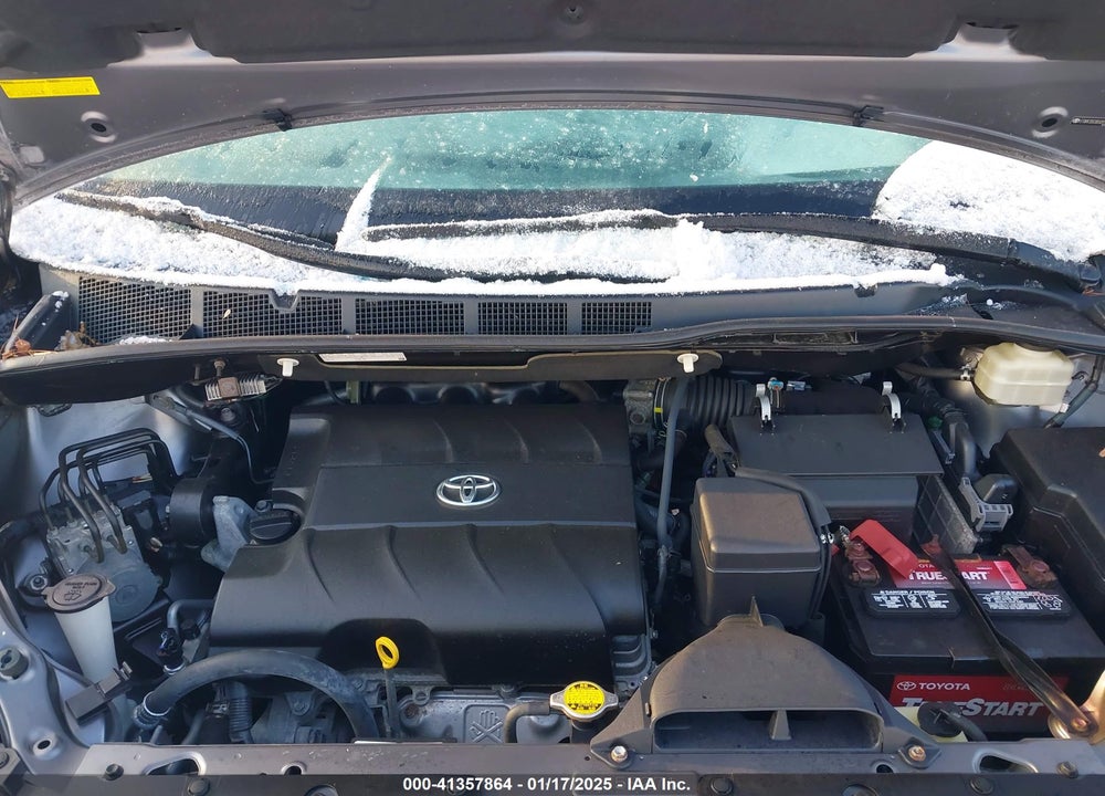 2011 TOYOTA SIENNA LE V6 VIN: 5TDKK3DC0BS091392