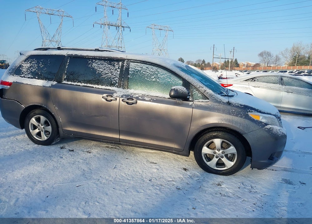 2011 TOYOTA SIENNA LE V6 VIN: 5TDKK3DC0BS091392