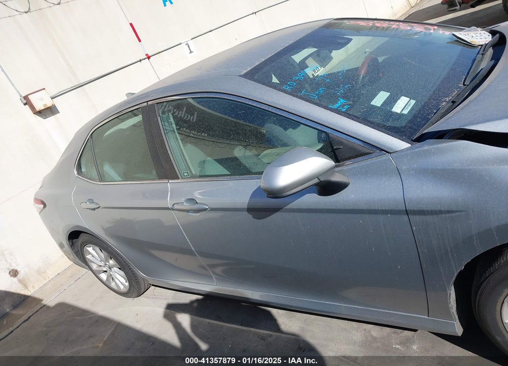 2019 TOYOTA CAMRY LE VIN: 4T1B11HK6KU207484