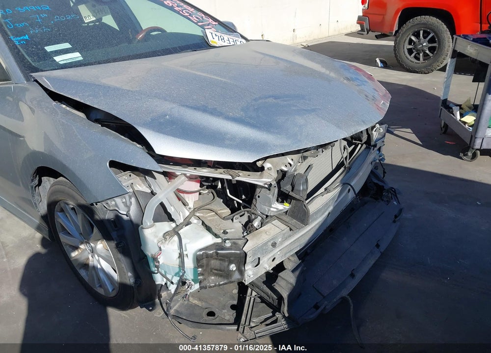 2019 TOYOTA CAMRY LE VIN: 4T1B11HK6KU207484