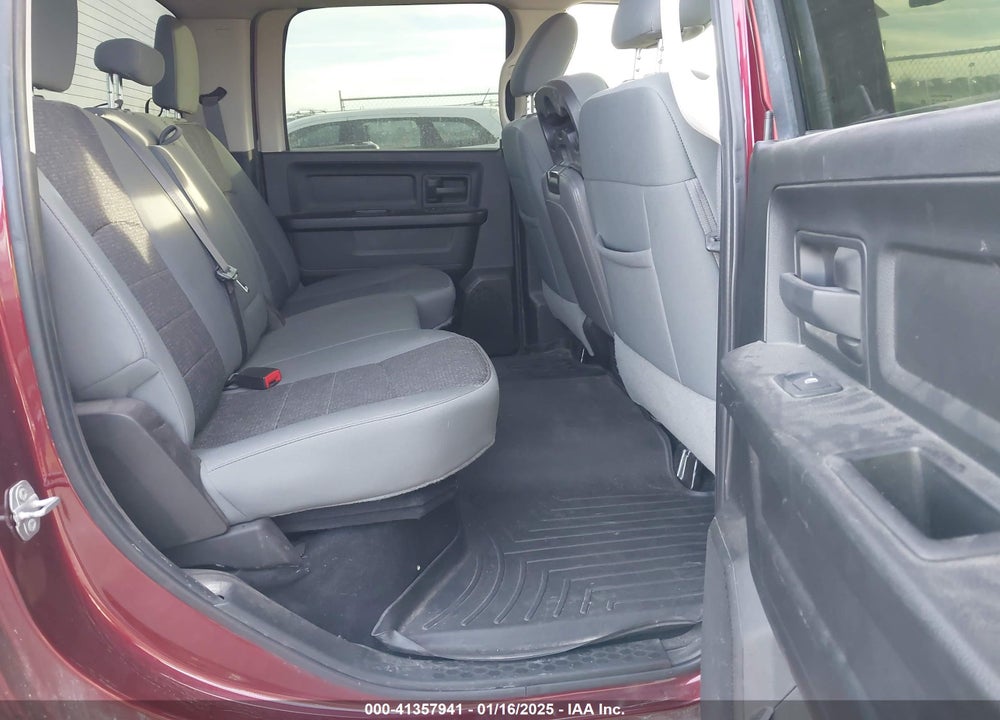 2019 RAM 1500 CLASSIC VIN: 1C6RR7KT7KS720925