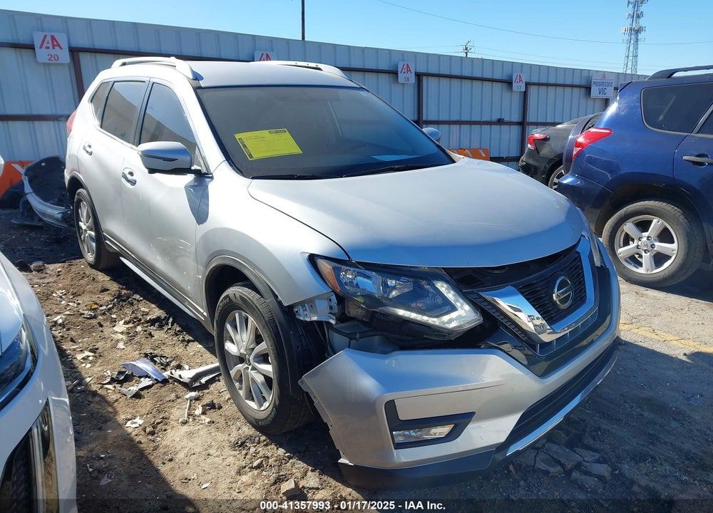 2018 NISSAN ROGUE SV VIN: KNMAT2MTXJP608452