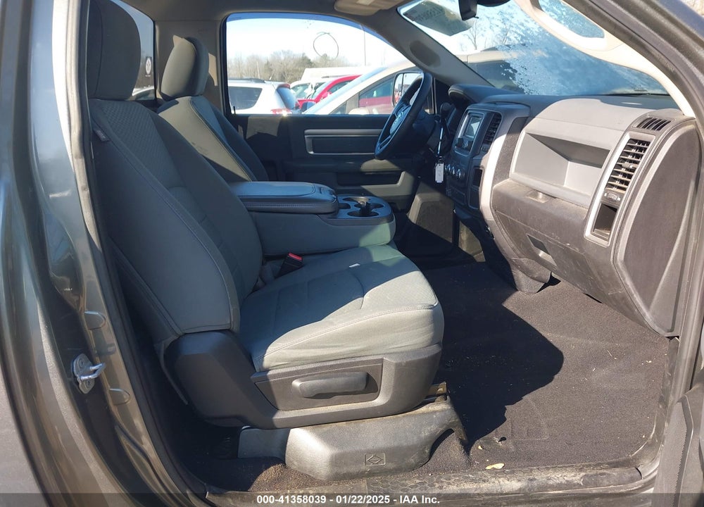 2013 RAM 1500 VIN: 3C6JR7DT9DG572748