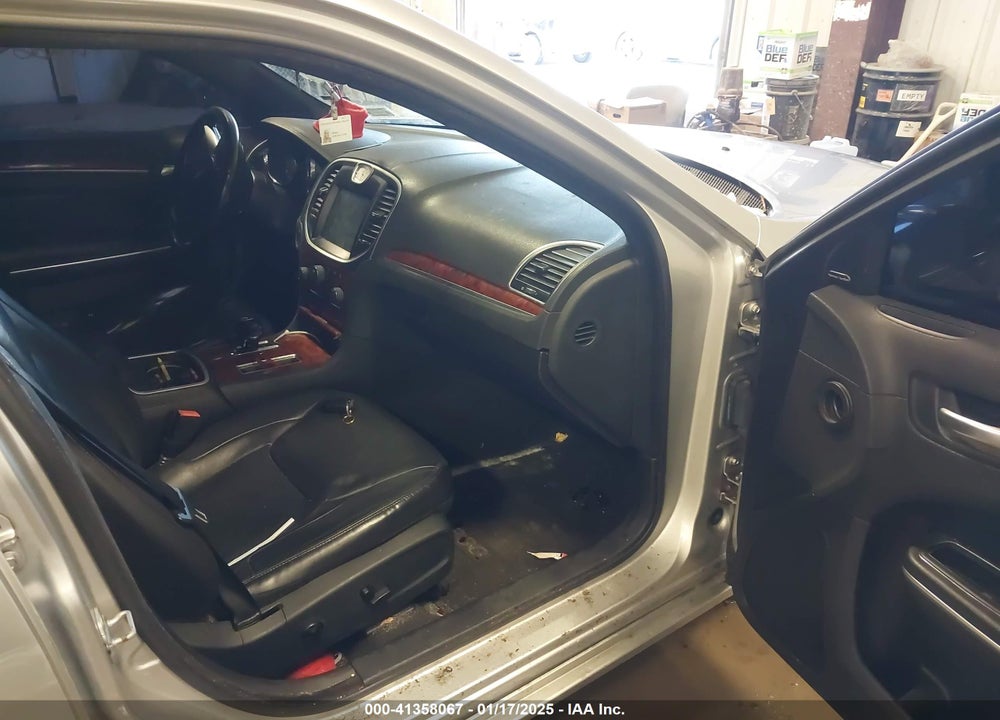 2012 CHRYSLER 300 LIMITED VIN: 2C3CCACG0CH184069