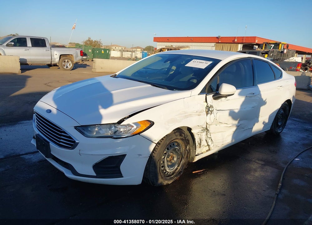 2019 FORD FUSION VIN: 3FA6P0G70KR149168