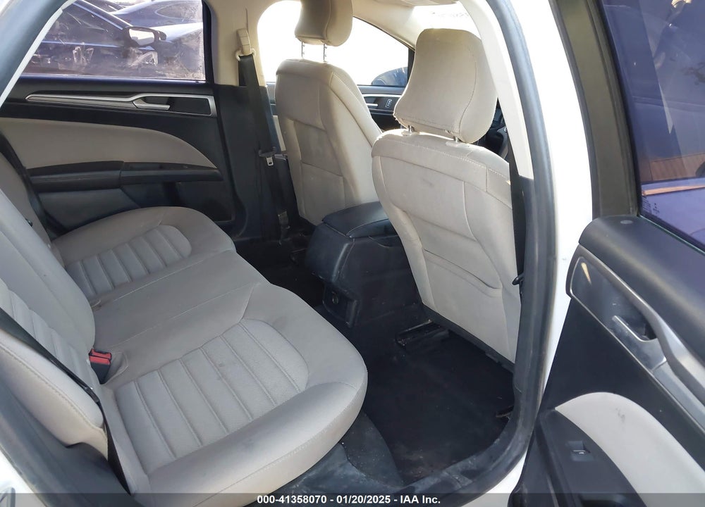 2019 FORD FUSION VIN: 3FA6P0G70KR149168