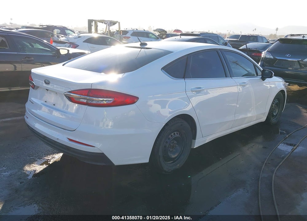2019 FORD FUSION VIN: 3FA6P0G70KR149168