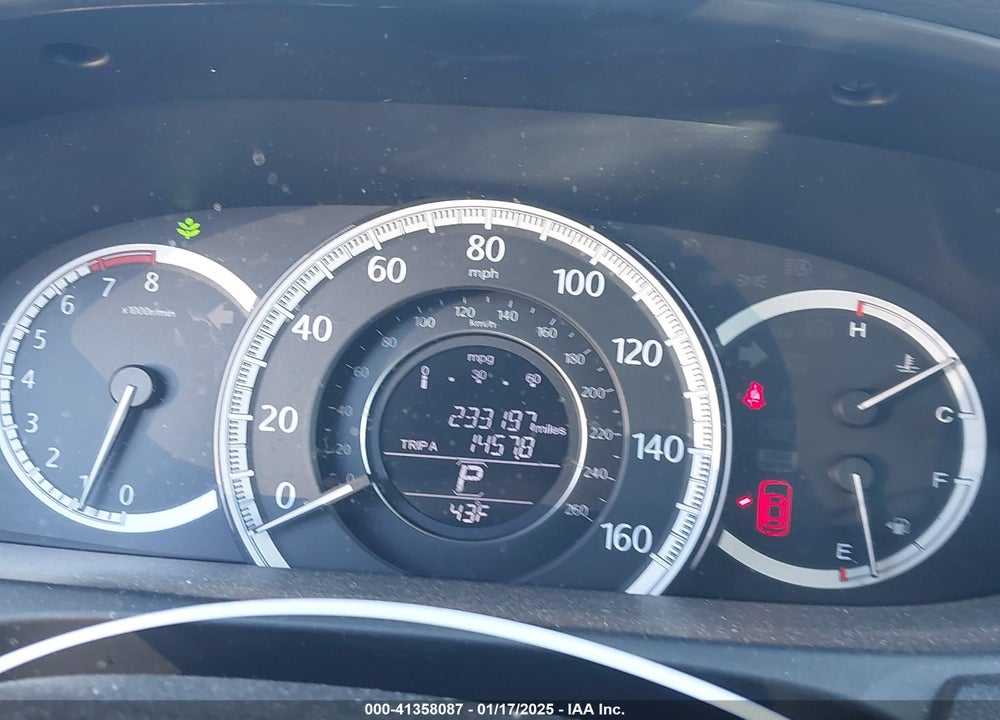 2015 HONDA ACCORD VIN: 1HGCR2F35FA028512