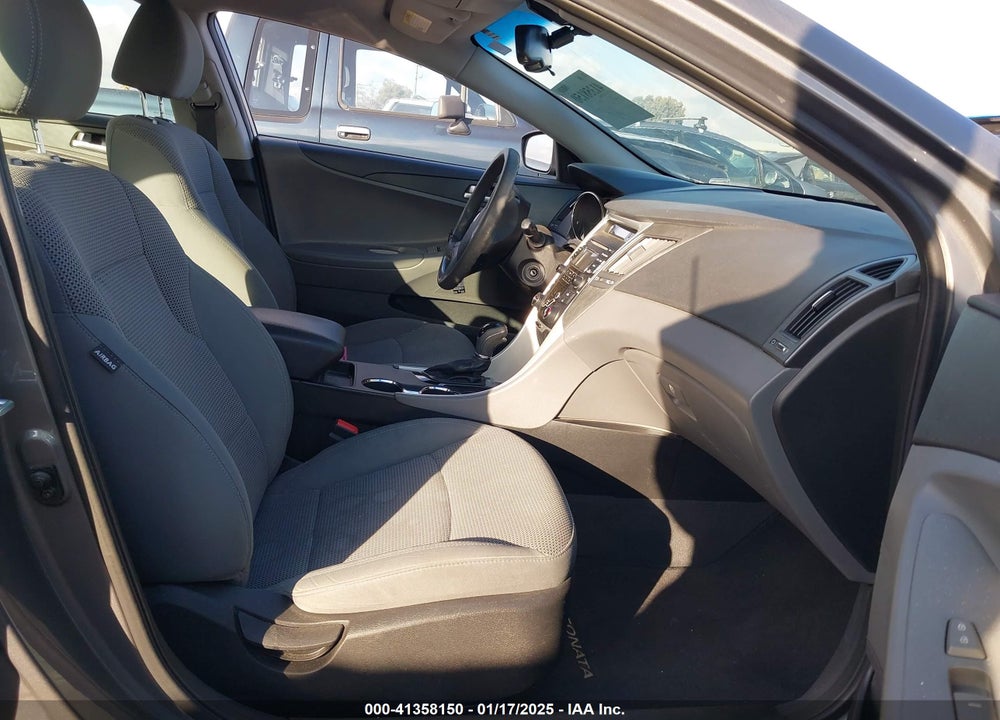 2013 HYUNDAI SONATA VIN: 5NPEB4AC4DH655870