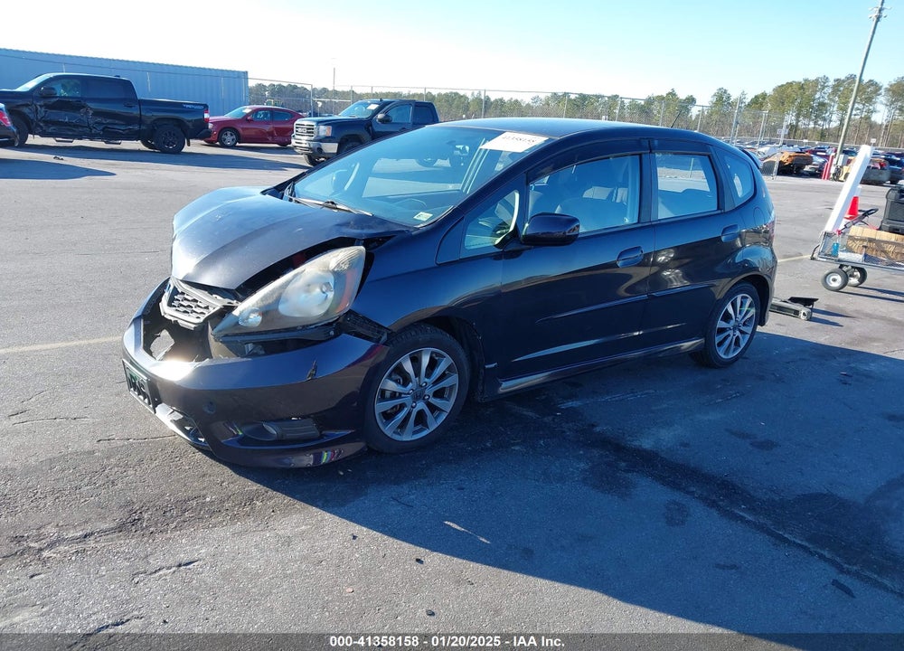 2013 HONDA FIT VIN: JHMGE8H53DC039554