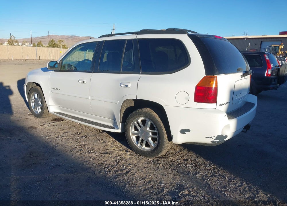 2007 GMC ENVOY DENALI VIN: 1GKET63MX72125637
