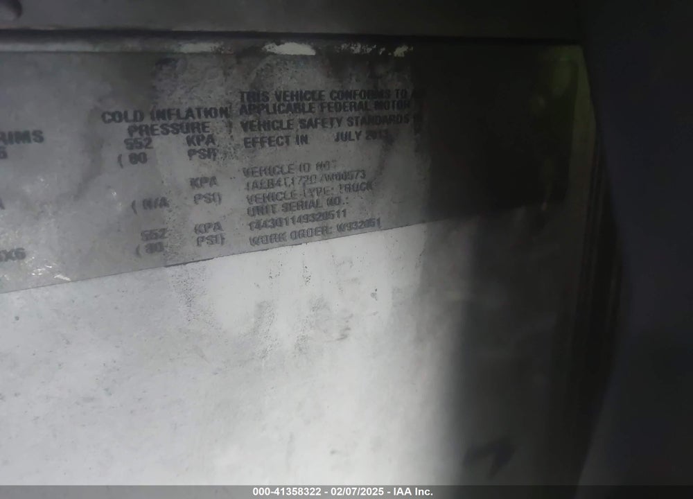 2013 ISUZU COMMERCIAL VAN VIN: JALB4T172D7W00573