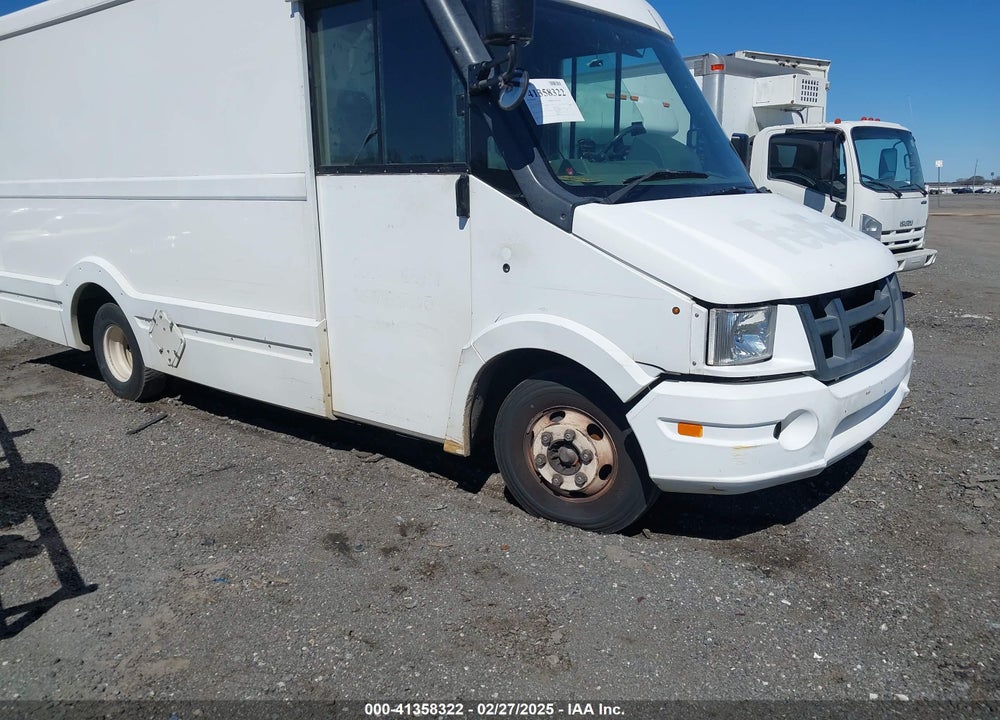 2013 ISUZU COMMERCIAL VAN VIN: JALB4T172D7W00573