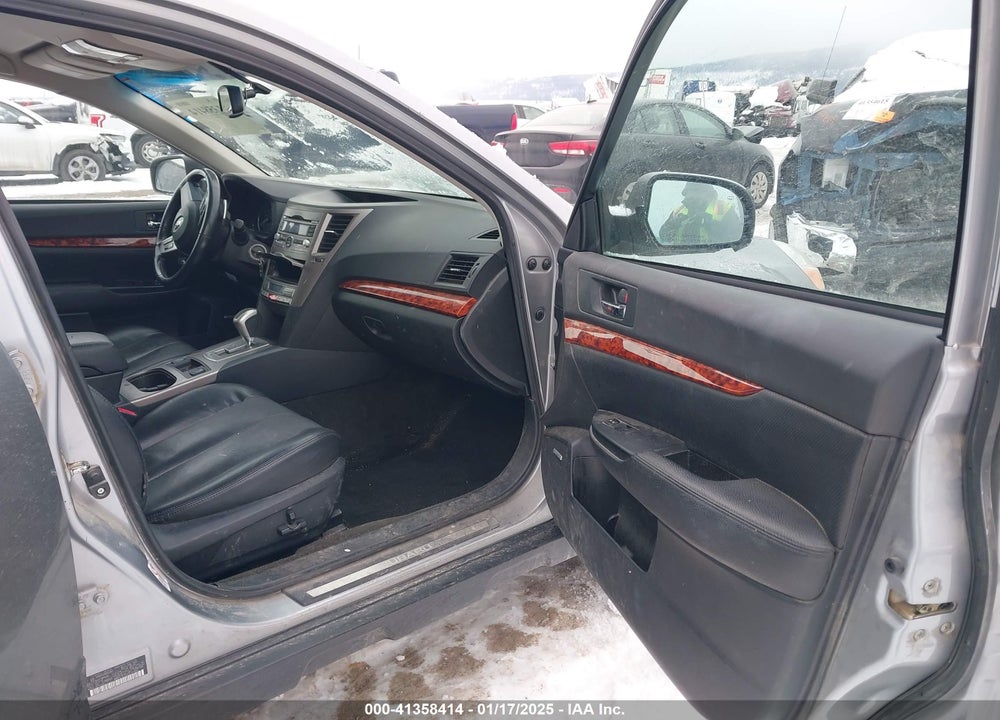 2011 SUBARU OUTBACK 3.6R LIMITED VIN: 4S4BRDJC8B2424463