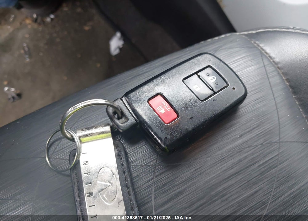 2013 TOYOTA PRIUS C VIN: JTDKDTB35D1542023