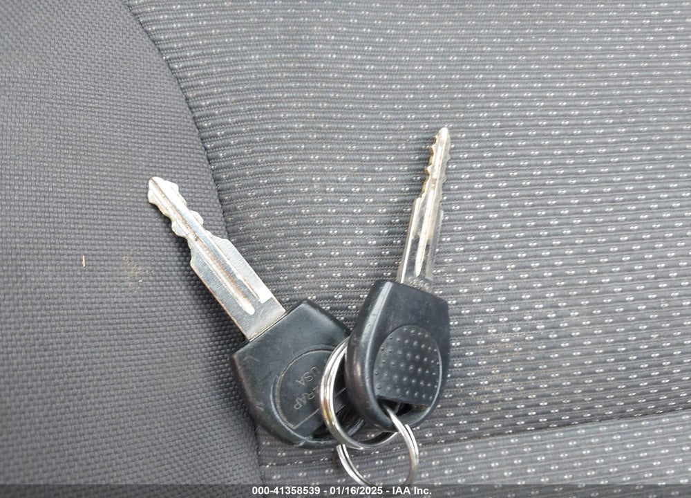 2008 CHEVROLET AVEO VIN: KL1TD56638B005906