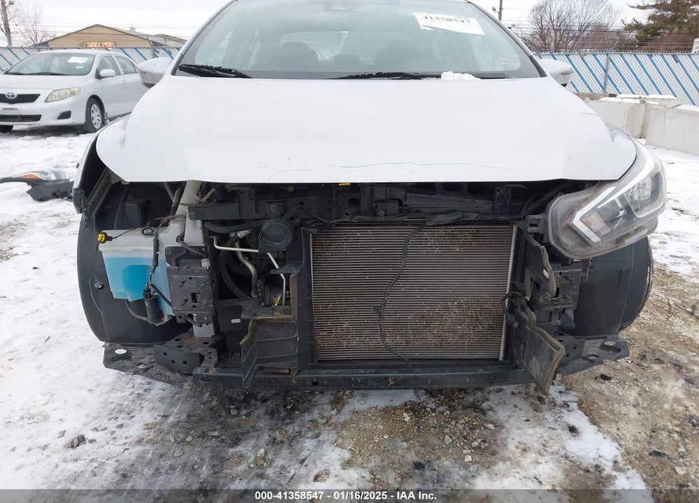 2020 NISSAN VERSA SV XTRONIC CVT VIN: 3N1CN8EV9LL895158