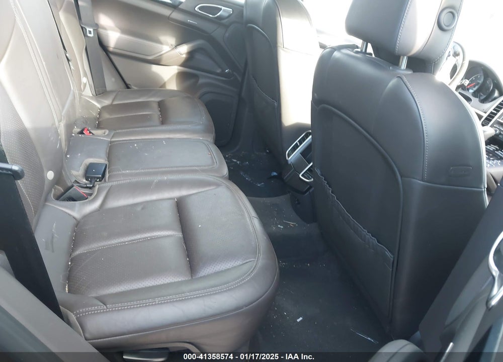 2016 PORSCHE CAYENNE VIN: WP1AA2A21GLA05440
