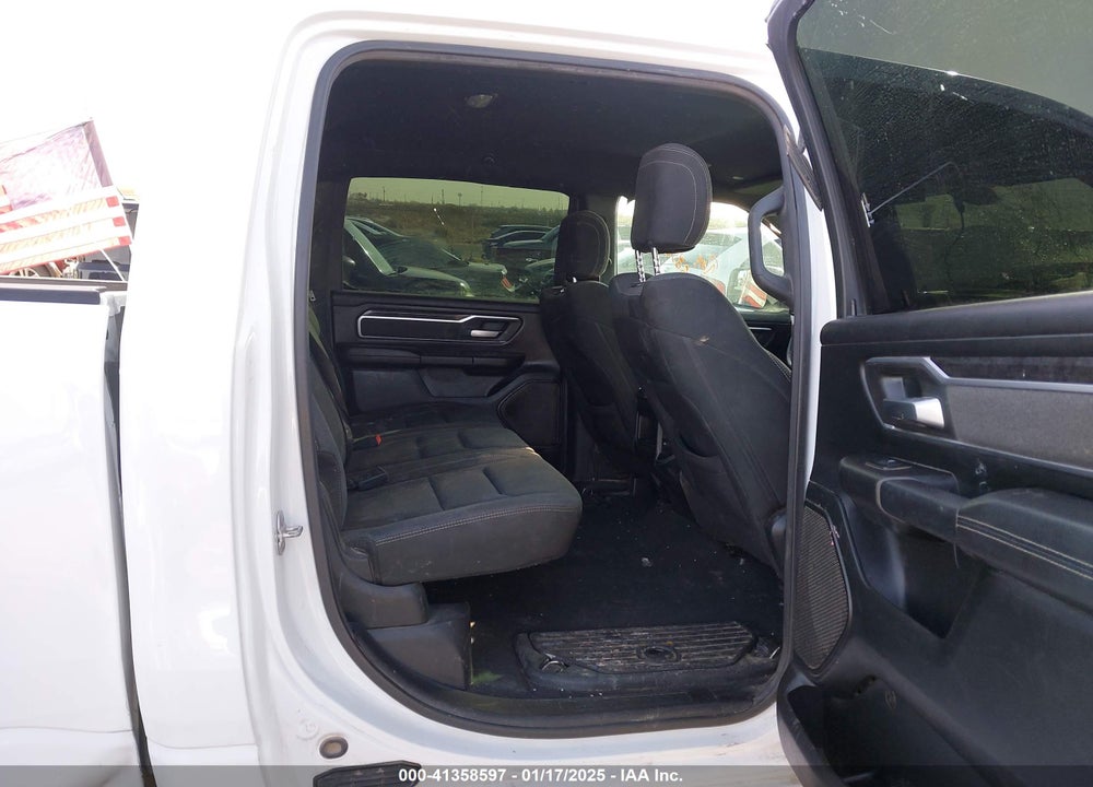 2019 RAM 1500 VIN: 1C6RREFT1KN548887