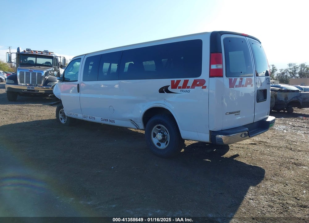 2016 CHEVROLET EXPRESS 3500 LT VIN: 1GAZGPFG5G1288255