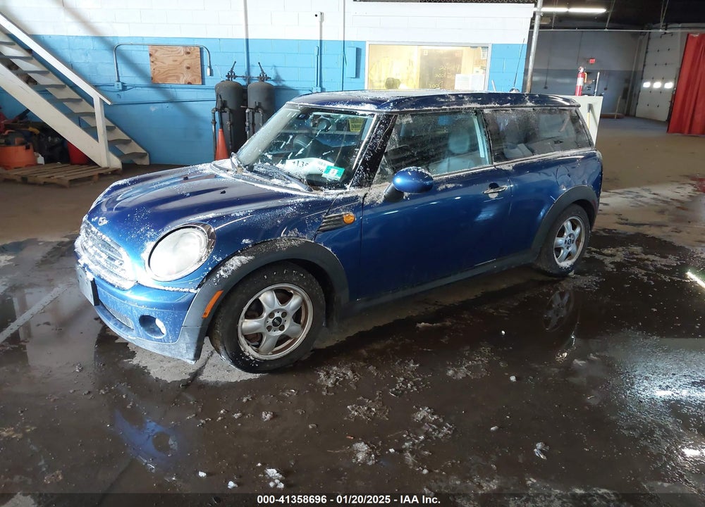 2009 MINI COOPER CLUBMAN VIN: WMWML33559TN69257
