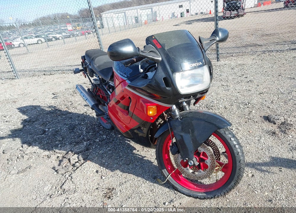 1990 HONDA CBR600 F VIN: JH2PC2309LM002945