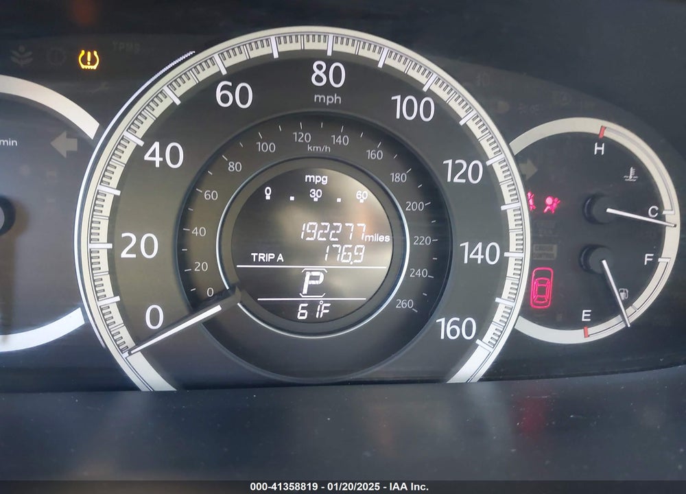 2015 HONDA ACCORD VIN: 1HGCR2F32FA259240