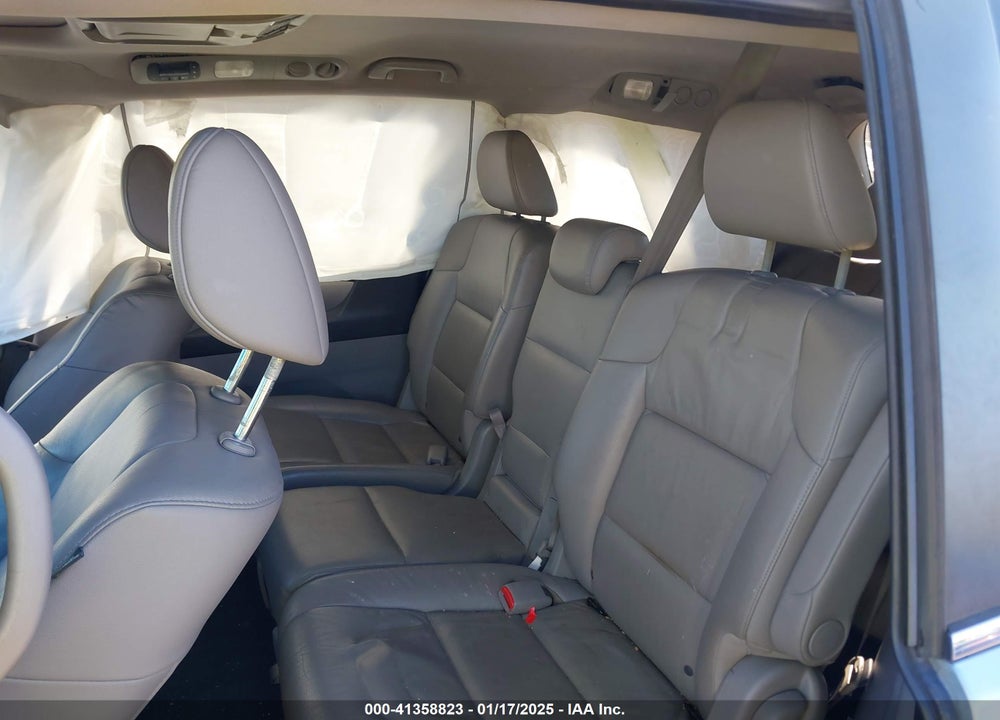 2011 HONDA ODYSSEY EX-L VIN: 5FNRL5H67BB005074