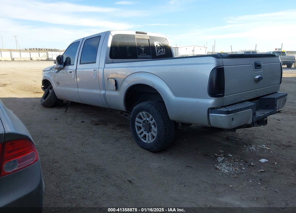 2011 FORD F-250 LARIAT VIN: 1FT7W2BT8BEA73610