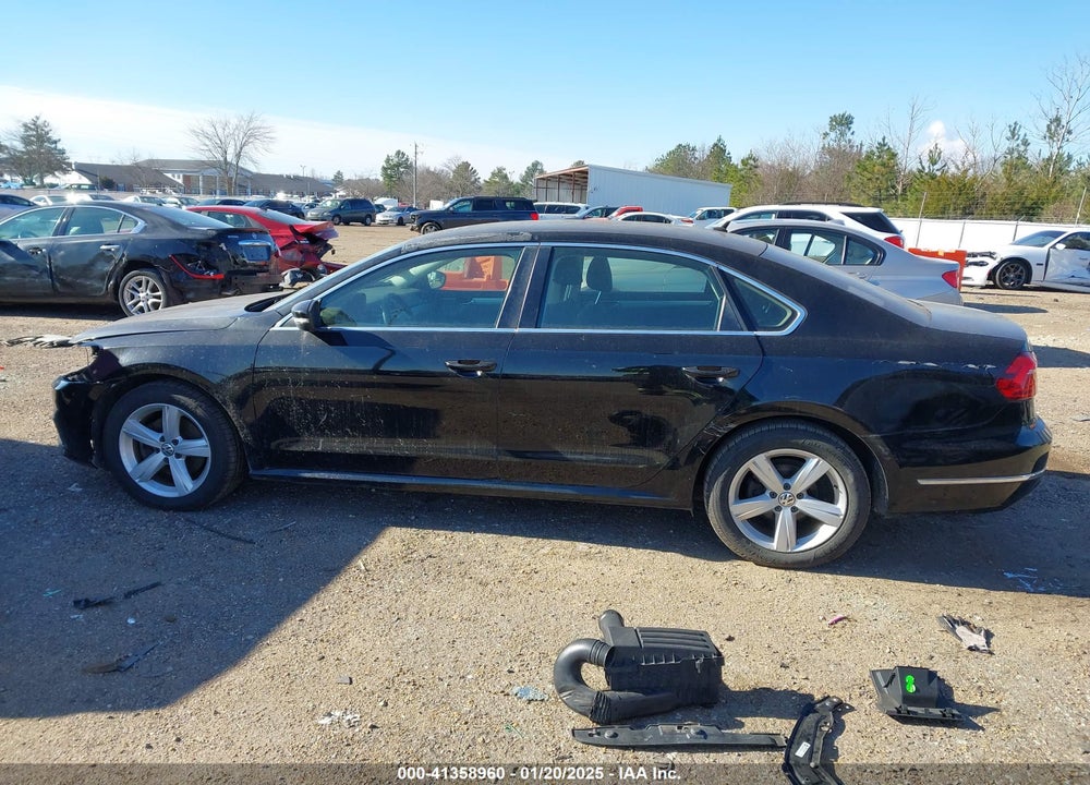 2016 VOLKSWAGEN PASSAT VIN: 1VWAS7A35GC061060