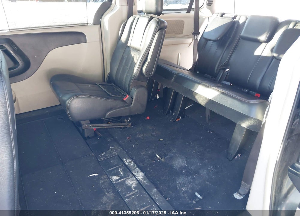 2011 CHRYSLER TOWN & COUNTRY TOURING-L VIN: 2A4RR8DG5BR714079