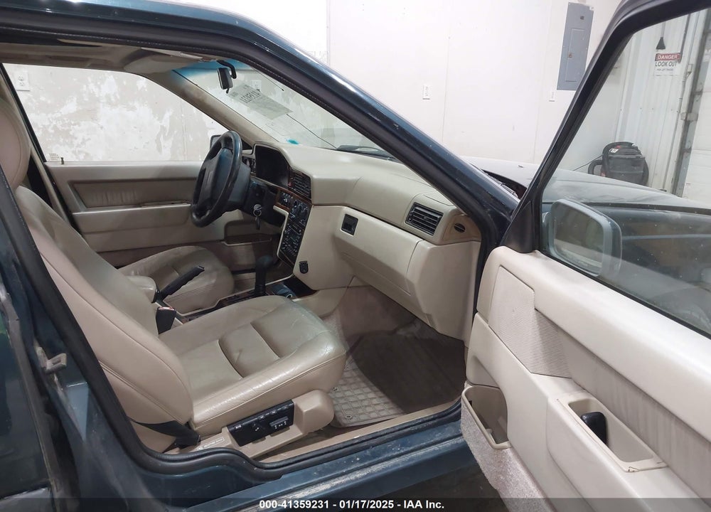 1996 VOLVO 850 VIN: YV1LS5729T1329350