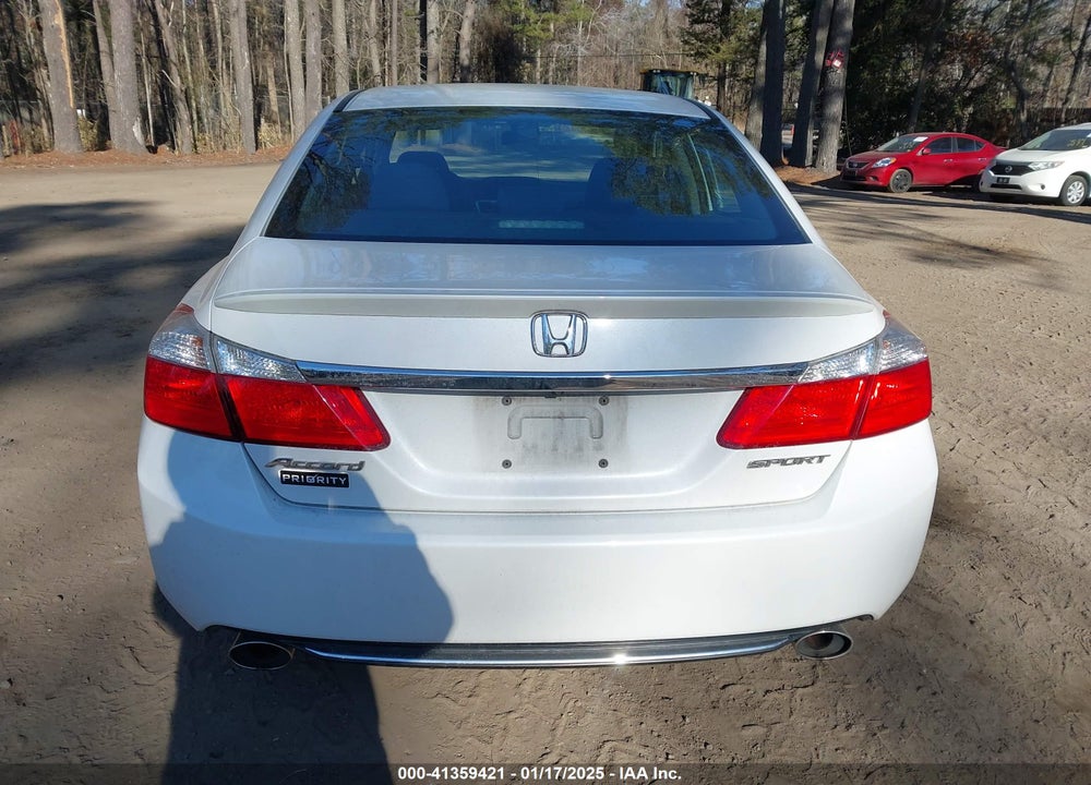 2015 HONDA ACCORD VIN: 1HGCR2F58FA271829