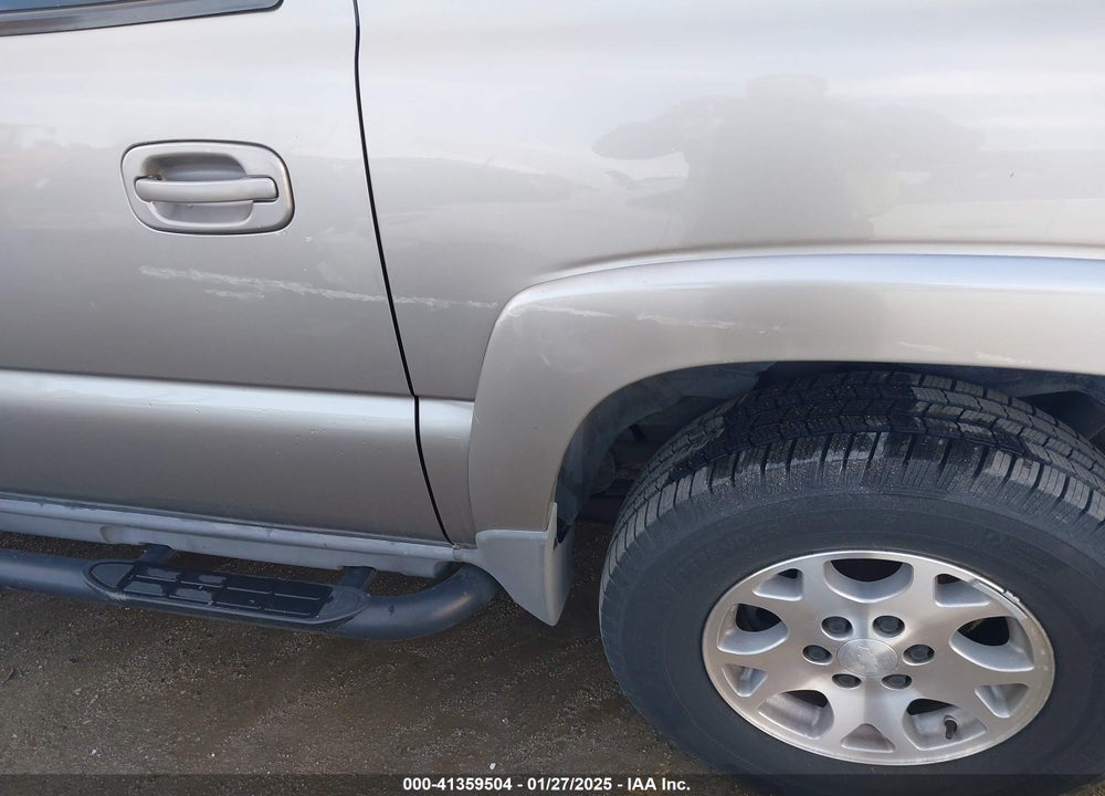 2002 CHEVROLET SUBURBAN 1500 Z71 VIN: 3GNFK16T32G267554