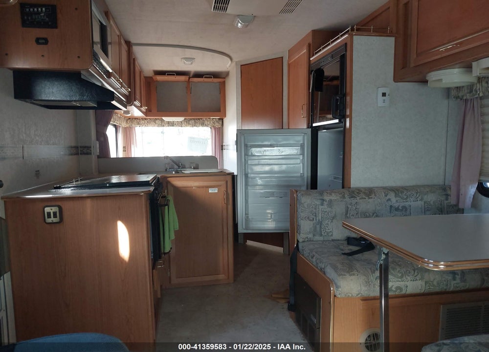 2001 FORD E-350 CUTAWAY VIN: 1FDWE35S61HA18654
