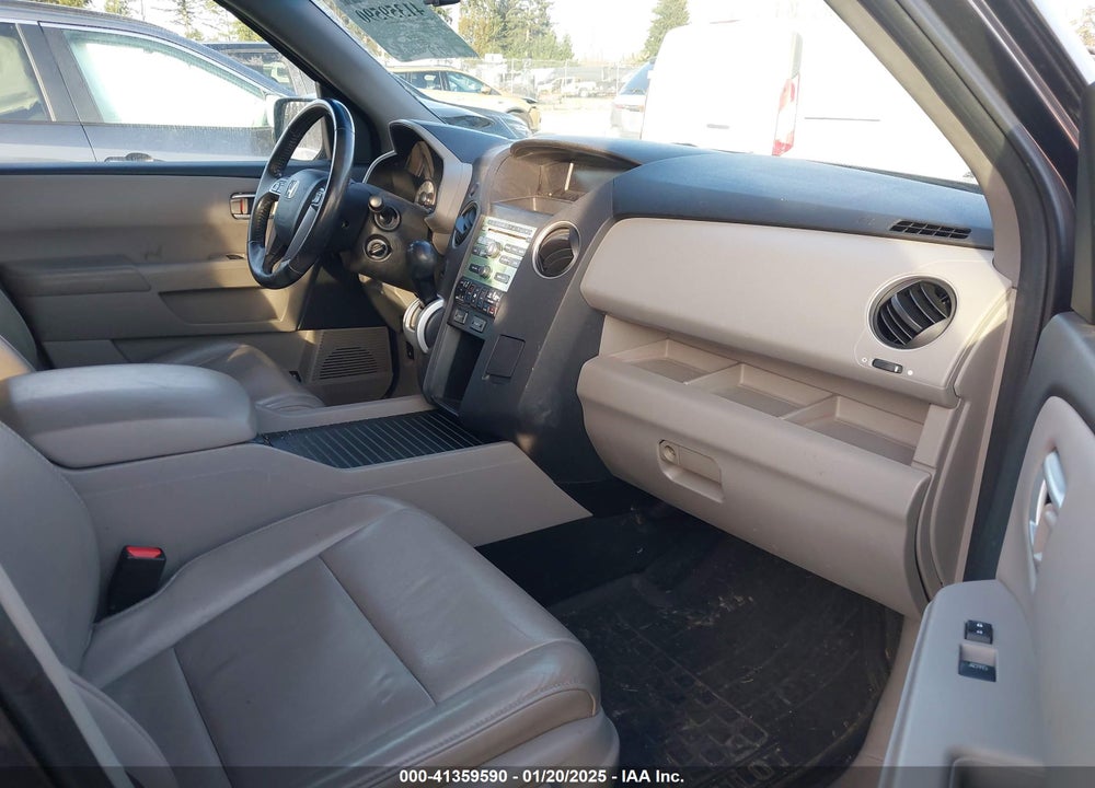 2011 HONDA PILOT EX-L VIN: 5FNYF4H51BB076890