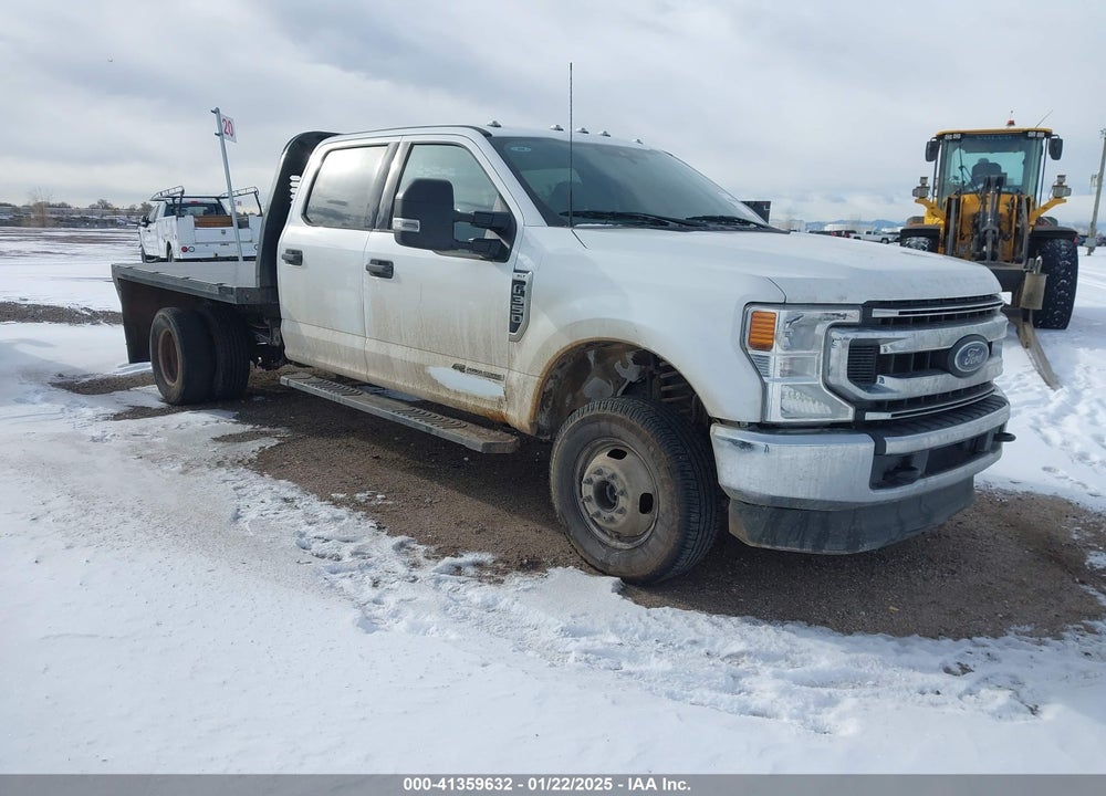 2022 FORD F-350 CHASSIS XLT VIN: 1FD8W3HTXNEG27375