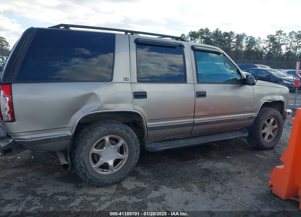 1999 GMC YUKON SLE VIN: 1GKEK13R8XJ804104