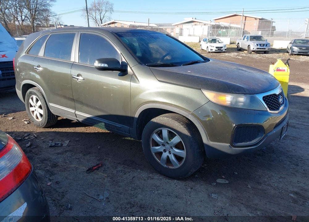 2011 KIA SORENTO LX VIN: 5XYKT3A19BG106260