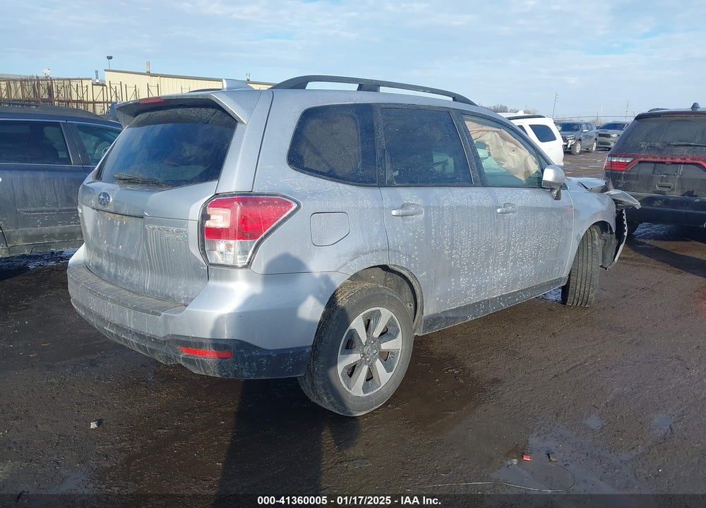 2017 SUBARU FORESTER 2.5I PREMIUM VIN: JF2SJAEC8HH458687