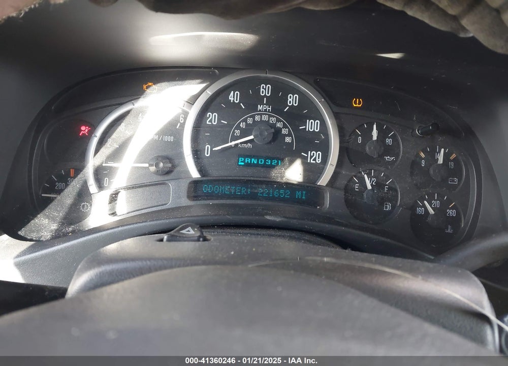 2004 CADILLAC ESCALADE STANDARD VIN: 1GYEK63N24R178322