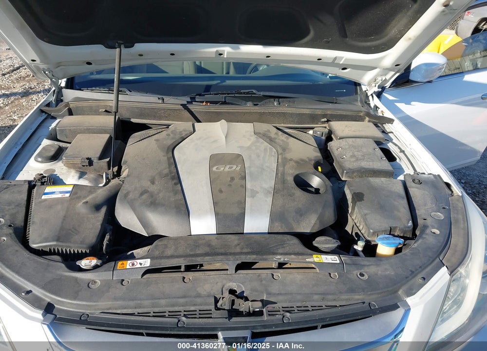 2012 HYUNDAI GENESIS VIN: KMHGC4DD7CU184520