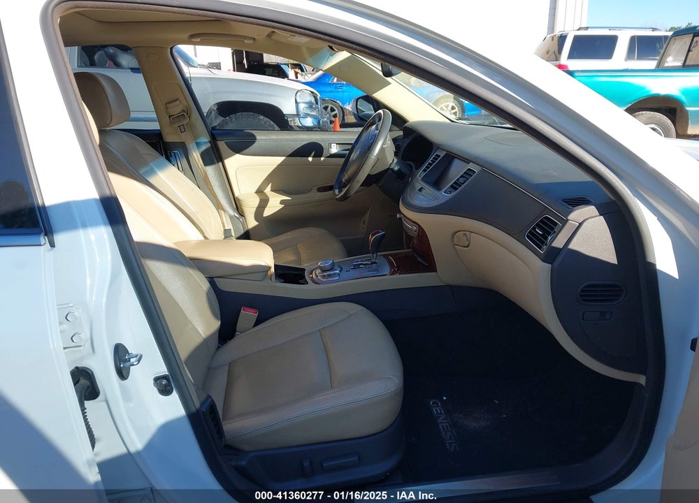 2012 HYUNDAI GENESIS VIN: KMHGC4DD7CU184520