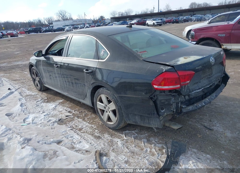 2012 VOLKSWAGEN PASSAT 2.5L SE VIN: 1VWBH7A37CC102043
