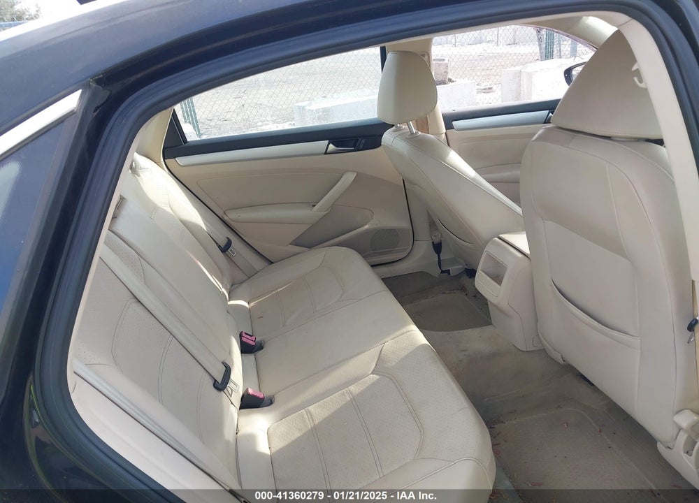 2012 VOLKSWAGEN PASSAT 2.5L SE VIN: 1VWBH7A37CC102043