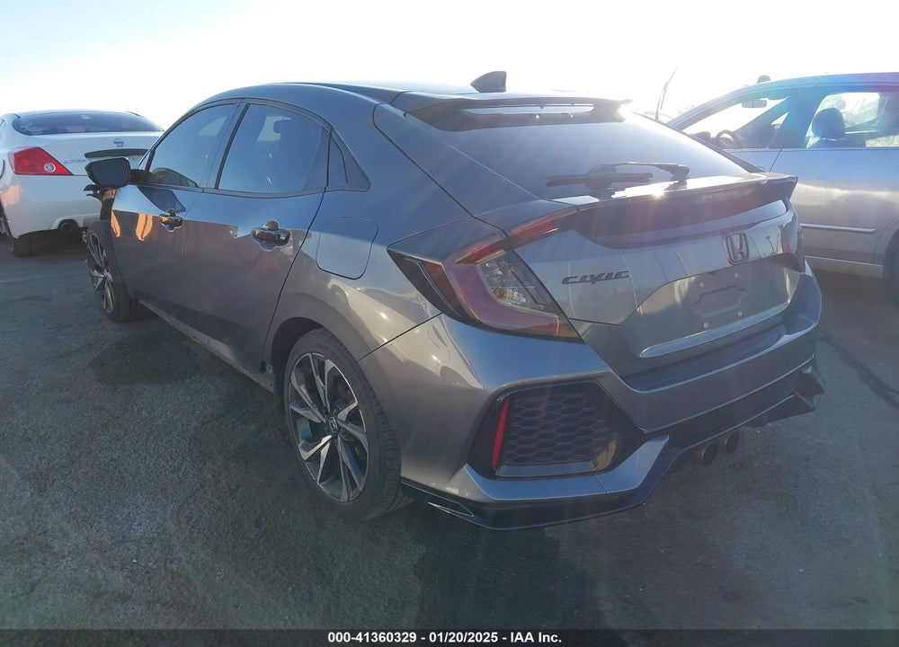 2018 HONDA CIVIC SPORT TOURING VIN: SHHFK7H91JU419590