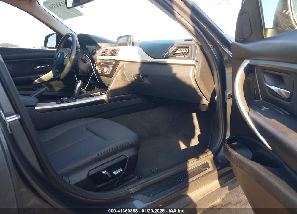 2017 BMW 320I VIN: WBA8E1G3XHNU18670