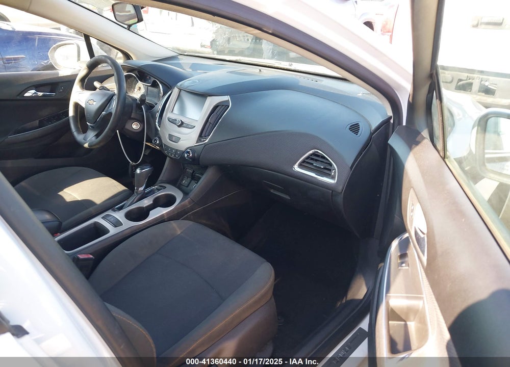 2017 CHEVROLET CRUZE VIN: 1G1BC5SM9H7179230