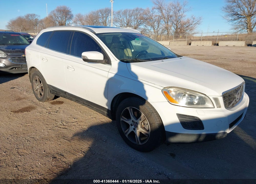 2013 VOLVO XC60 T6 VIN: YV4902DZ4D2417480